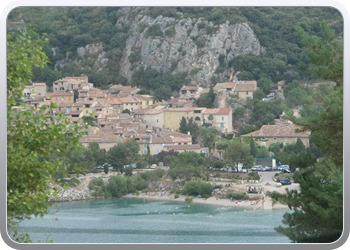 235  Langs het meer van Ste Croix de Verdon